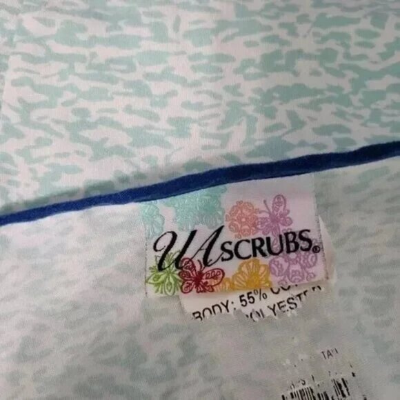 Bundle Mixed Brands Scrub Tops Size 2XL / 2XG Colorful Patterned - Picture 4 of 14